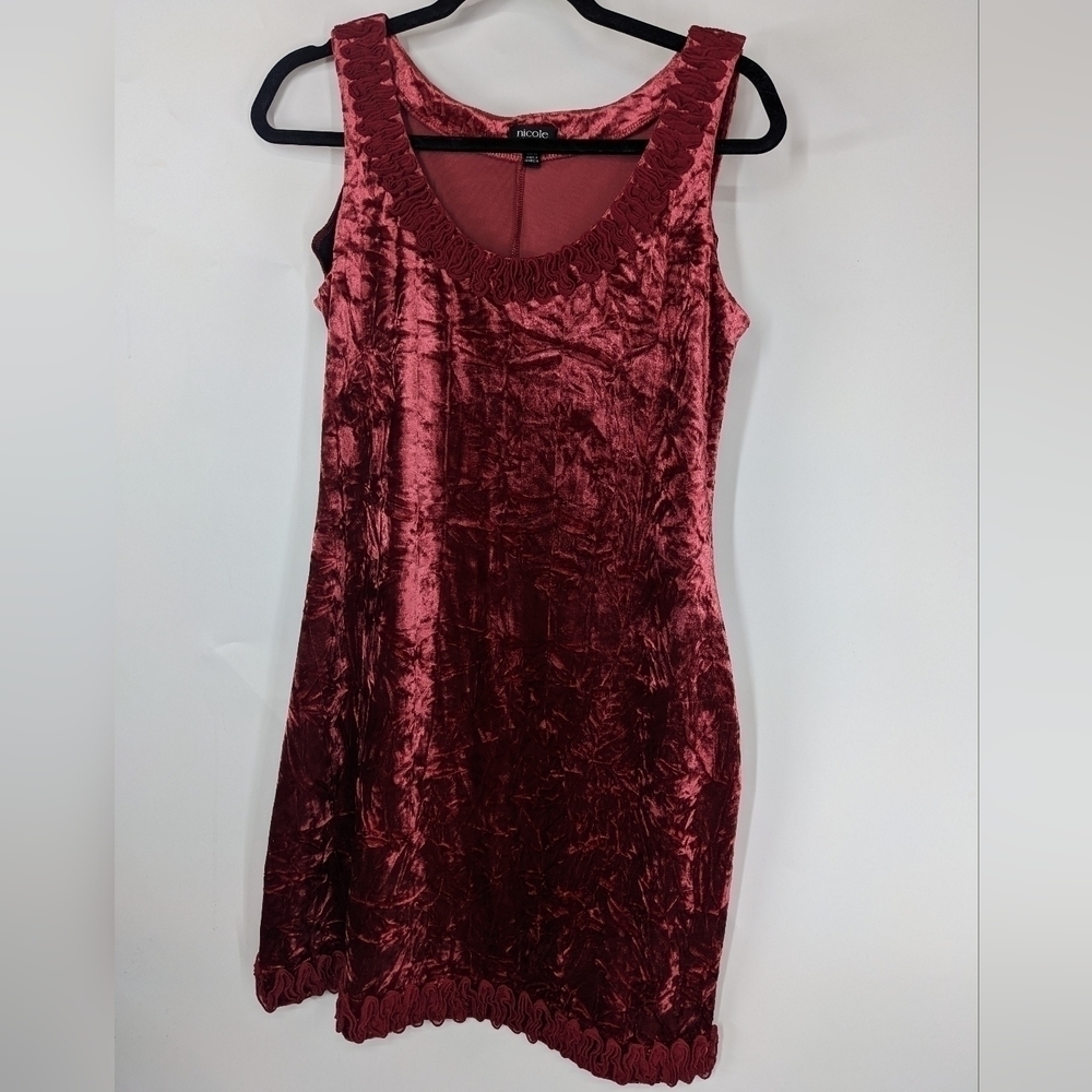 NICOLE by Nicole Miller Crushed Velvet Sleeveless Dress